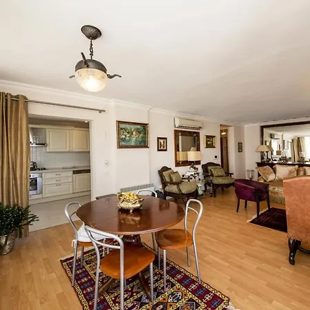 فيلة Enchanting House With Backyard In بودروم